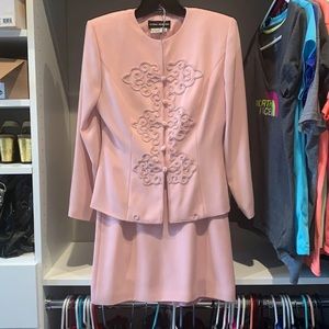 Donna Morgan suit size 4 excellent condition